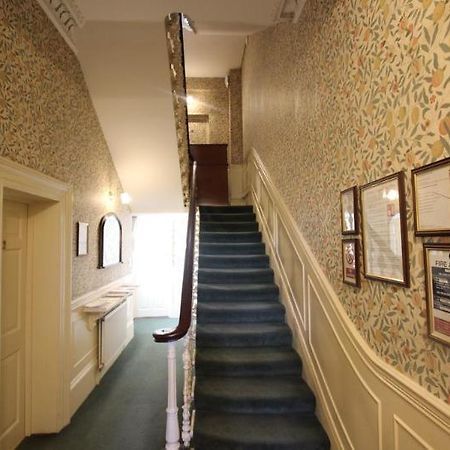 Stay In Serviced Apartments Queensway Londra Exterior foto