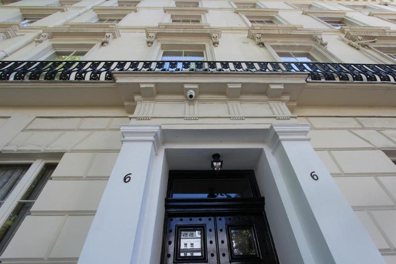 Stay In Serviced Apartments Queensway Londra Exterior foto