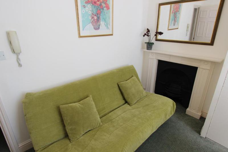 Stay In Serviced Apartments Queensway Londra Exterior foto